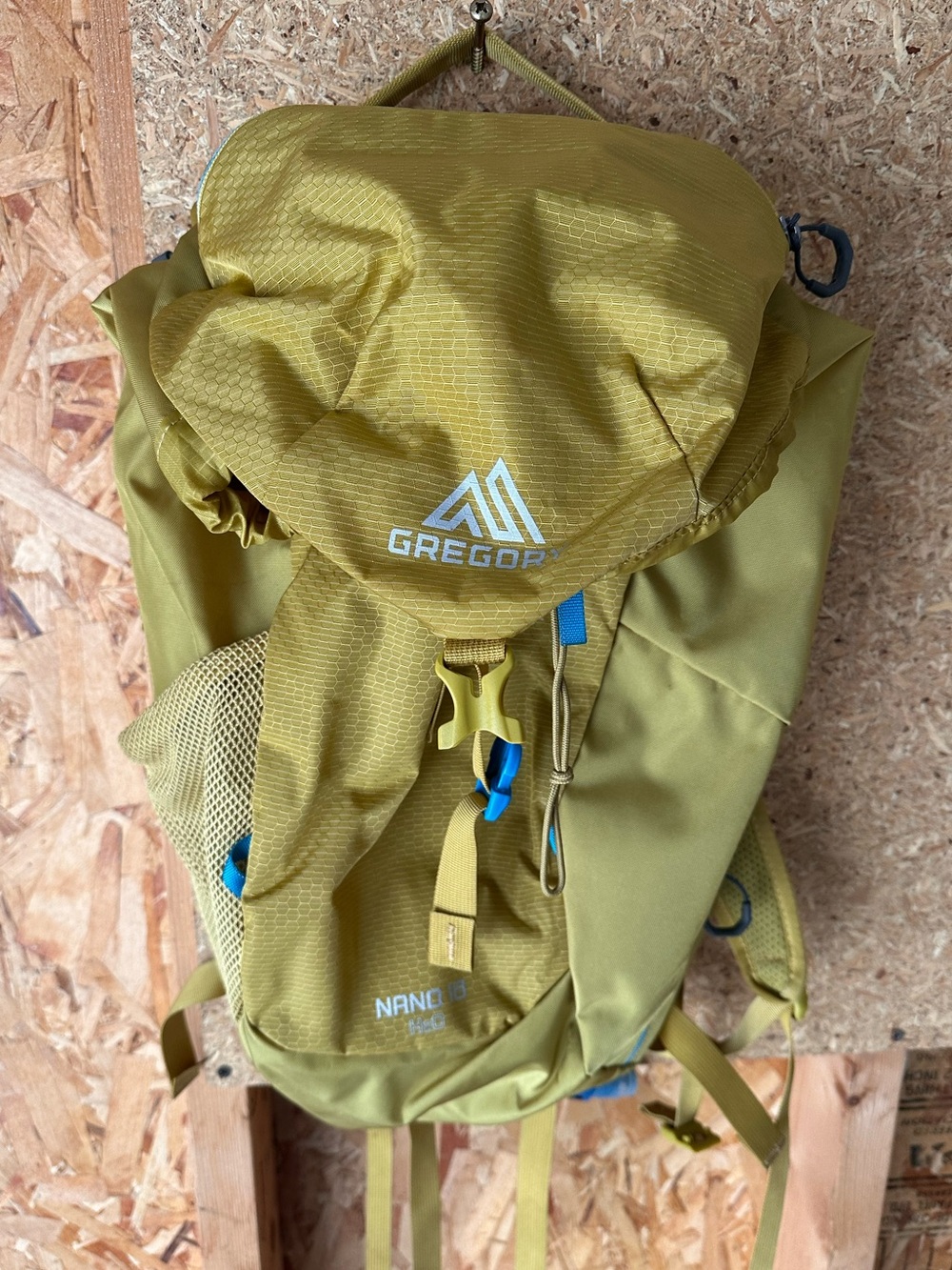REI Gregory Nano 18 H20 Hydration Backpack